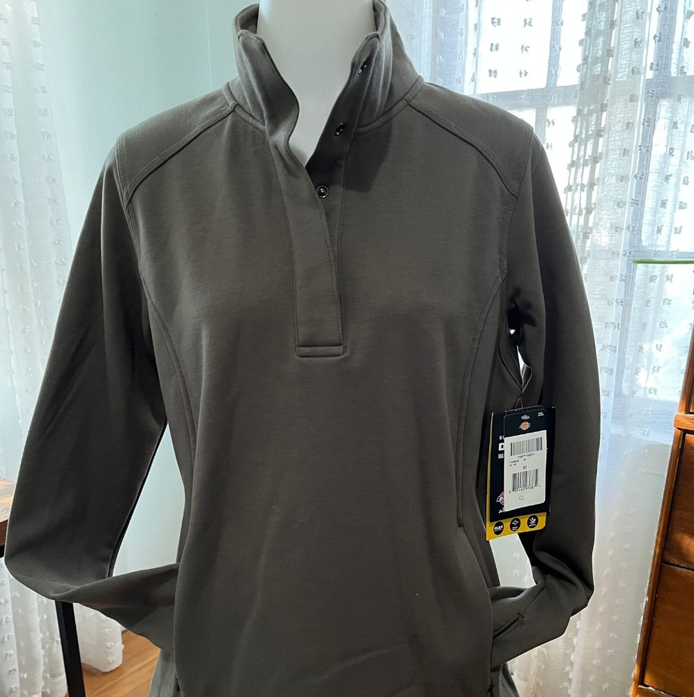 NWT Women's Duratech Half Snap Fleece Size Medium